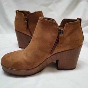 Dr. Scholl's - Wishlist - Faux Suede Tan Platform Ankle Boot Size 8M